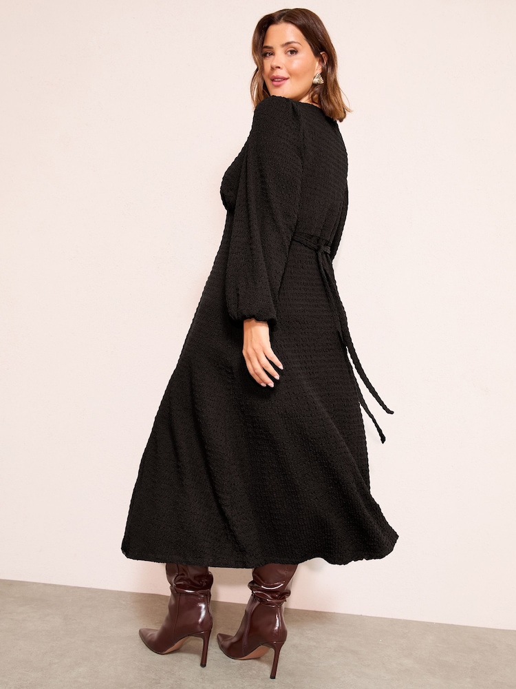 Friends Like These Black Curve Textured V-Neck Long Sleeve Midi Dress - Image 5 of 5