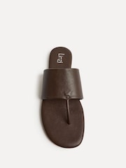 Marrón - Linzi Amara Toe Post Flat Sandals - Imagen 4 de 5