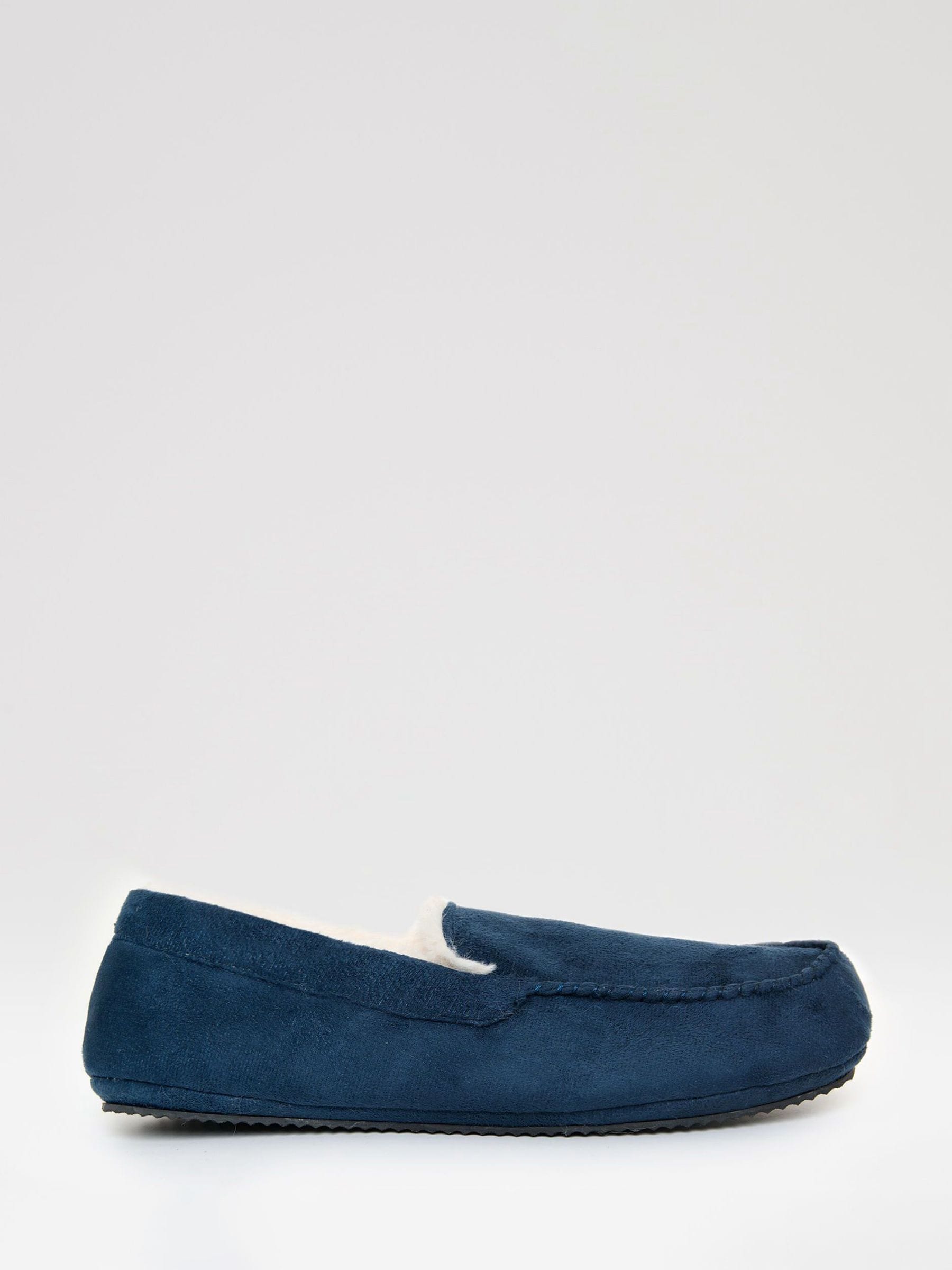 Threadbare Men's Blue Faux Suede Faux Fur Lined Moccasin Slippers In Navy - Image 2