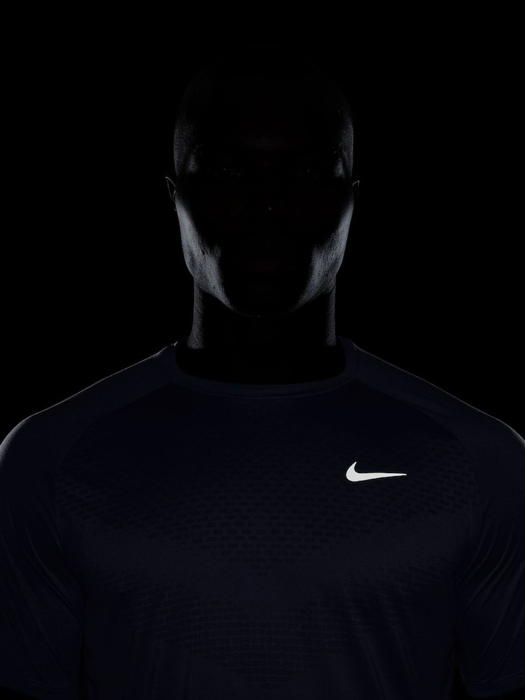 Nike Diffused Blue Dri-FIT Stride Running T-Shirt - Image 4 of 4 Nike Diffused Blue Dri-FIT Stride Running T-Shirt - Image 4 of 4