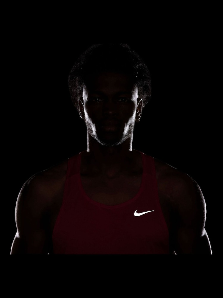 Nike Red Fast Dri-FIT Running Singlet Vest - Image 4 of 4 Nike Red Fast Dri-FIT Running Singlet Vest - Image 4 of 4