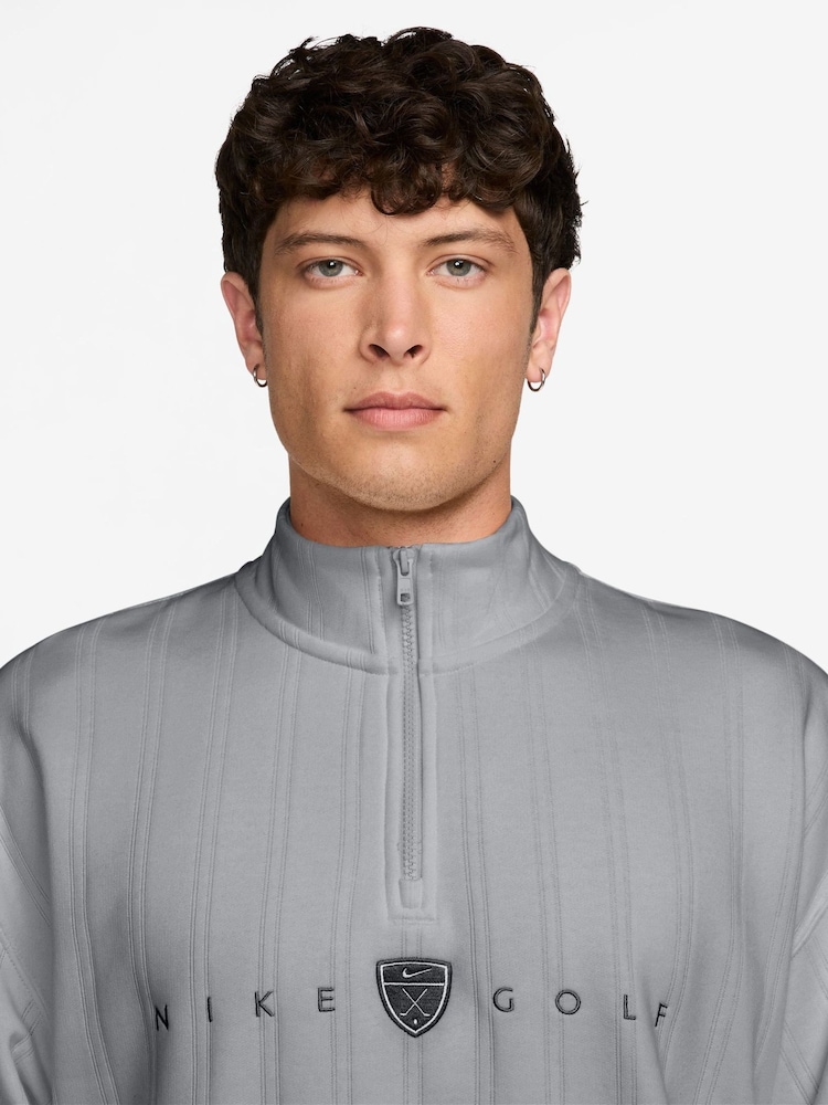 Nike Black Fairway Fresh Therma-FIT Oversized 1/2-Zip Golf Top - Image 3 of 3