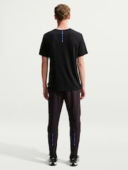 Nike Black Chelsea Football Club Men's Nike City T-Shirt - Image 2 of 6