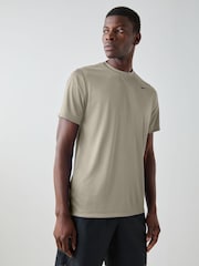 بني - تيشيرت فليكس للأداء الرياضي Nike Dri-FIT - صورة 1 من 4