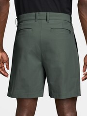 Nike Green Dri-FIT PAR Above Knee Golf Shorts - Image 2 of 4