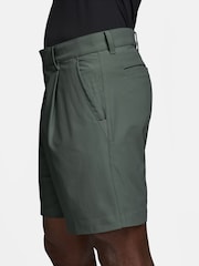 Nike Green Dri-FIT PAR Above Knee Golf Shorts - Image 3 of 4