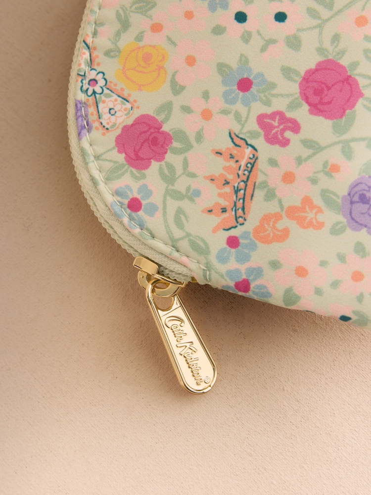 Cath Kidston Half Moon Purse - Larawan 2 ng 3 Cath Kidston Half Moon Purse - Larawan 2 ng 3