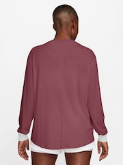 Humo rosa - Top de manga larga One Relaxed Dri-FIT de Nike - Imagen 2 de 3