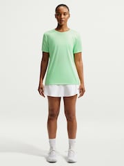 أخضر - تي شيرت Dri-FIT من Nike - صورة 1 من 5