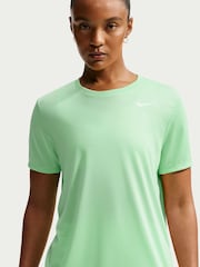 أخضر - تي شيرت Dri-FIT من Nike - صورة 3 من 5