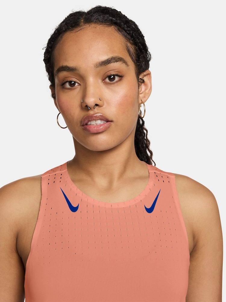 Nike Atomic Pink AeroSwift Dri-FIT ADV Running Vest Top - Image 3 of 3 Nike Atomic Pink AeroSwift Dri-FIT ADV Running Vest Top - Image 3 of 3