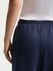 Ponoćna mornarica - Nike Studio Fleece preveliki donji deo trenerke sa manžetama - Slika 6 od 6