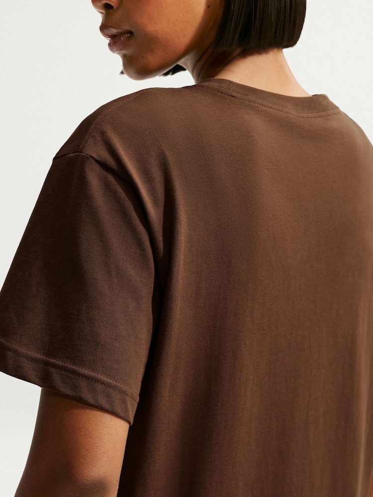 Nike Cacao Wow Brown Sportswear Essential Oversized T-Shirt - Image 5 of 5 Nike Cacao Wow Brown Sportswear Essential Oversized T-Shirt - Image 5 of 5