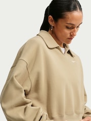 Estilo paracaidista beis natural - Camiseta corta extragrande de felpa Nike Studio - Imagen 4 de 7