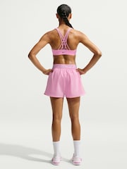 وردي متدرّج - حمَّالة صدر رياضية مبطّنة بدعم خفيف بحمَّالات Indy من Nike - Image 2 of 5
