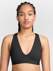 أسود - حمَّالة صدر رياضية مبطّنة بدعم خفيف بحمَّالات Indy من Nike - Image 1 of 3