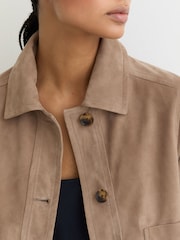 Reiss Neutral Sonny Petite Suede Cropped Trucker Jacket - Image 4 of 8
