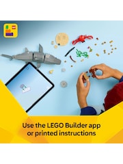 LEGO Creator 3-In-1 Fierce Shark with a Treasure Chest 31381 - Image 7 of 8