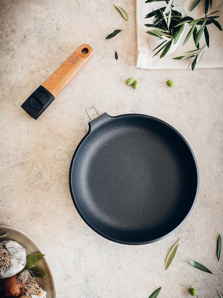 BRA Black Market Frying Pan 20cm - Image 2 of 4 BRA Black Market Frying Pan 20cm - Image 2 of 4