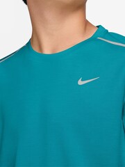 Verde abeto brillante - Camiseta de manga corta Nike Miler Dri-FIT - Imagen 3 de 4