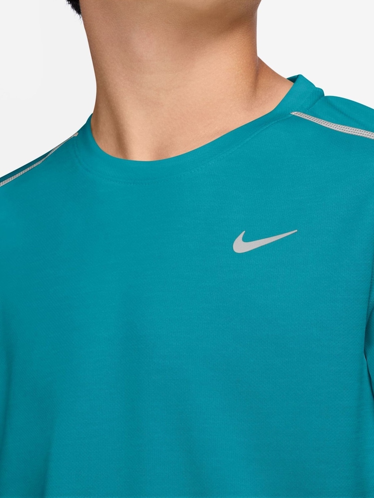 Nike Bright Spruce Green Miler Dri-FIT Short Sleeve T-Shirt - Image 3 of 3 Nike Bright Spruce Green Miler Dri-FIT Short Sleeve T-Shirt - Image 3 of 3