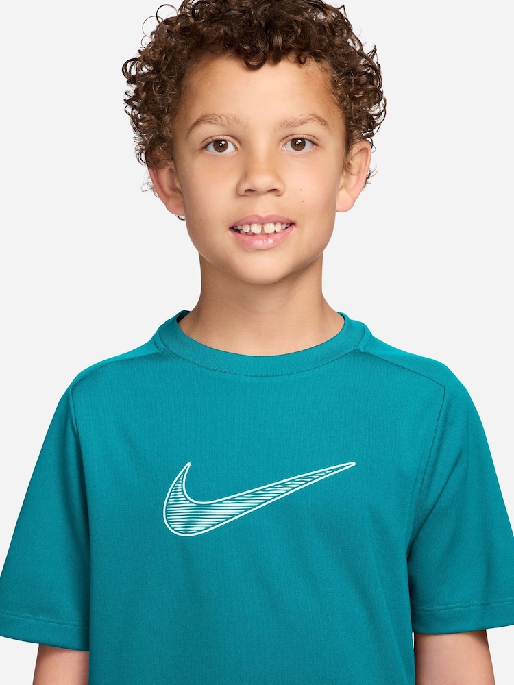 Energy Blue - تيشرت Dri-FIT متعدد الاستخدامات من Nike - صورة 3 من 3 Energy Blue - تيشرت Dri-FIT متعدد الاستخدامات من Nike - صورة 3 من 3