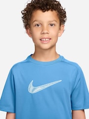 أزرق كرة القدم - تيشرت Dri-FIT متعدد الاستخدامات من Nike - صورة 3 من 3