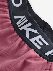 Humo rosa - Pantalones cortos de polar con tecnología Dri-FIT Pro de Nike - Imagen 8 de 10
