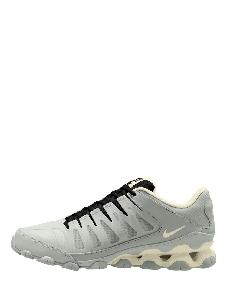 Nike Black Reax 8 TR Gym Trainers - Image 2 of 4 Nike Black Reax 8 TR Gym Trainers - Image 2 of 4