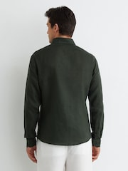 Verde medianoche - Reiss Queens Linen Regular-Fit Button-Down Shirt - Imagen 4 de 5