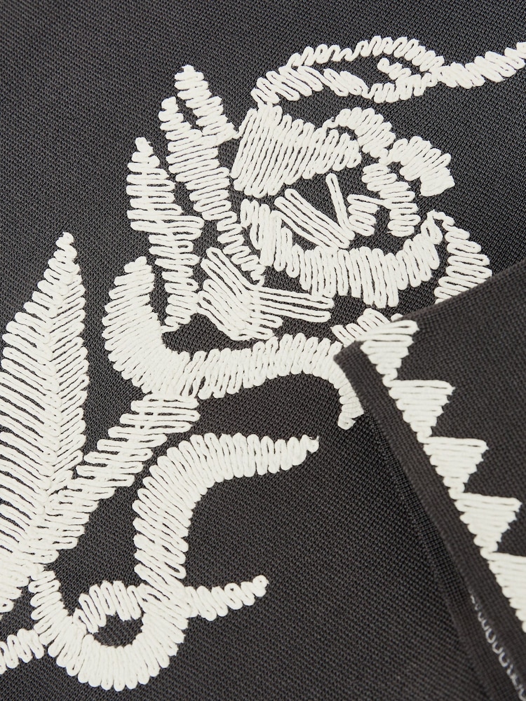 灰色Anthracite - Reiss Folia Floral-Embroidered Knitted Shirt - 圖片 5/5 灰色Anthracite - Reiss Folia Floral-Embroidered Knitted Shirt - 圖片 5/5