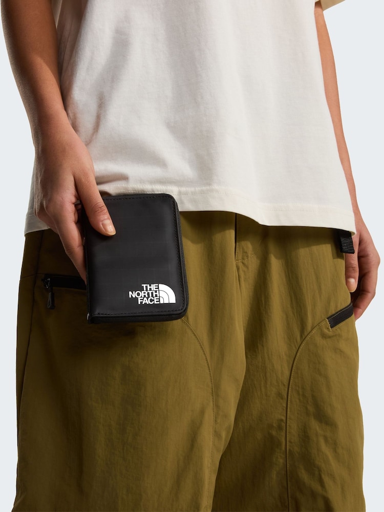 The North Face Base Camp Voyager Wallet - תמונה 1 מתוך 4