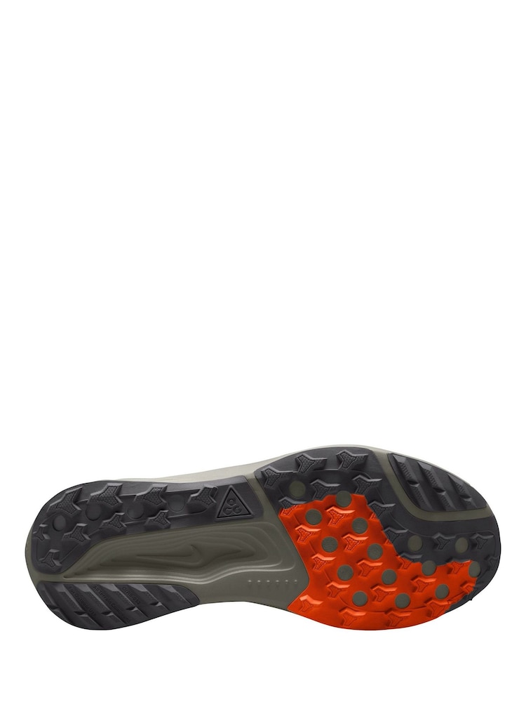 Nike Light Silver ACG Pegasus Trail GORE-TEX Running Trainers - Image 4 of 4 Nike Light Silver ACG Pegasus Trail GORE-TEX Running Trainers - Image 4 of 4