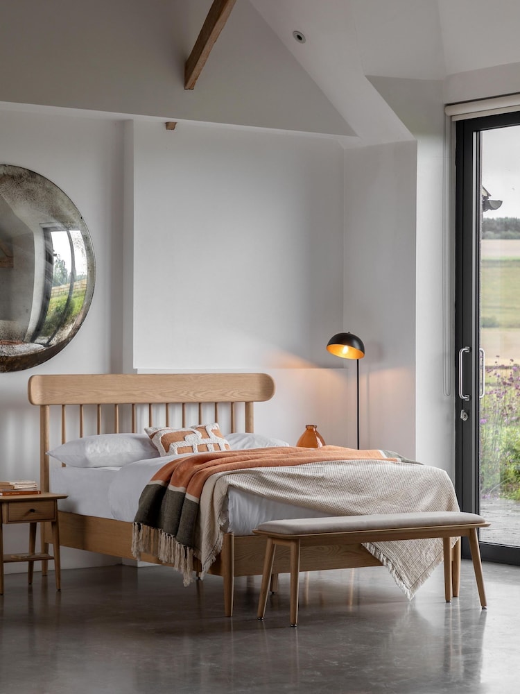 Gallery Home Natural Temara Oak Spindle Bed - Image 1 of 9