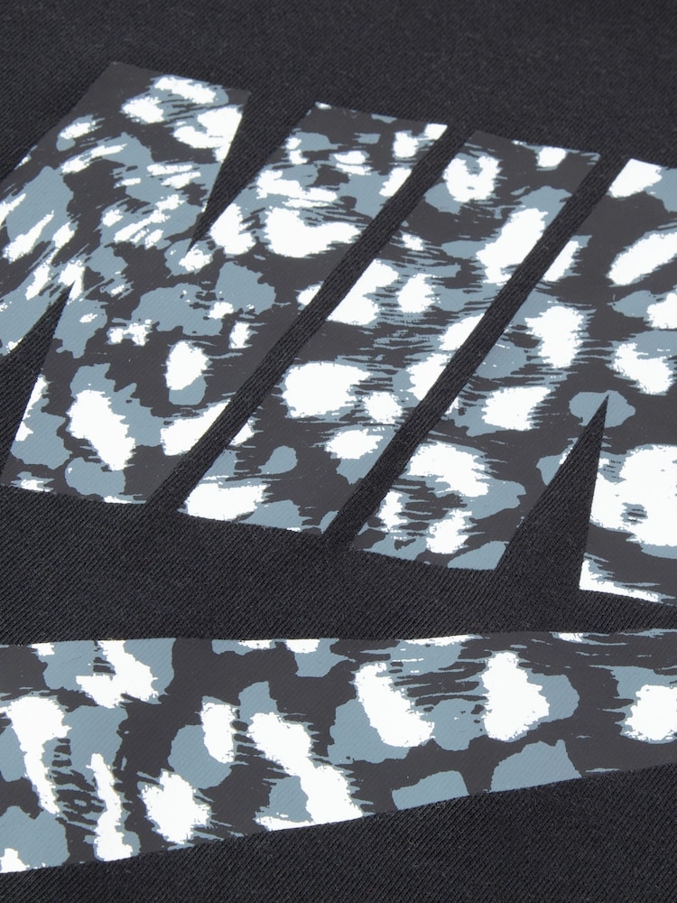 Crno - Nike NKG All-Over Print Animal T-Shirt - Slika 3 od 3