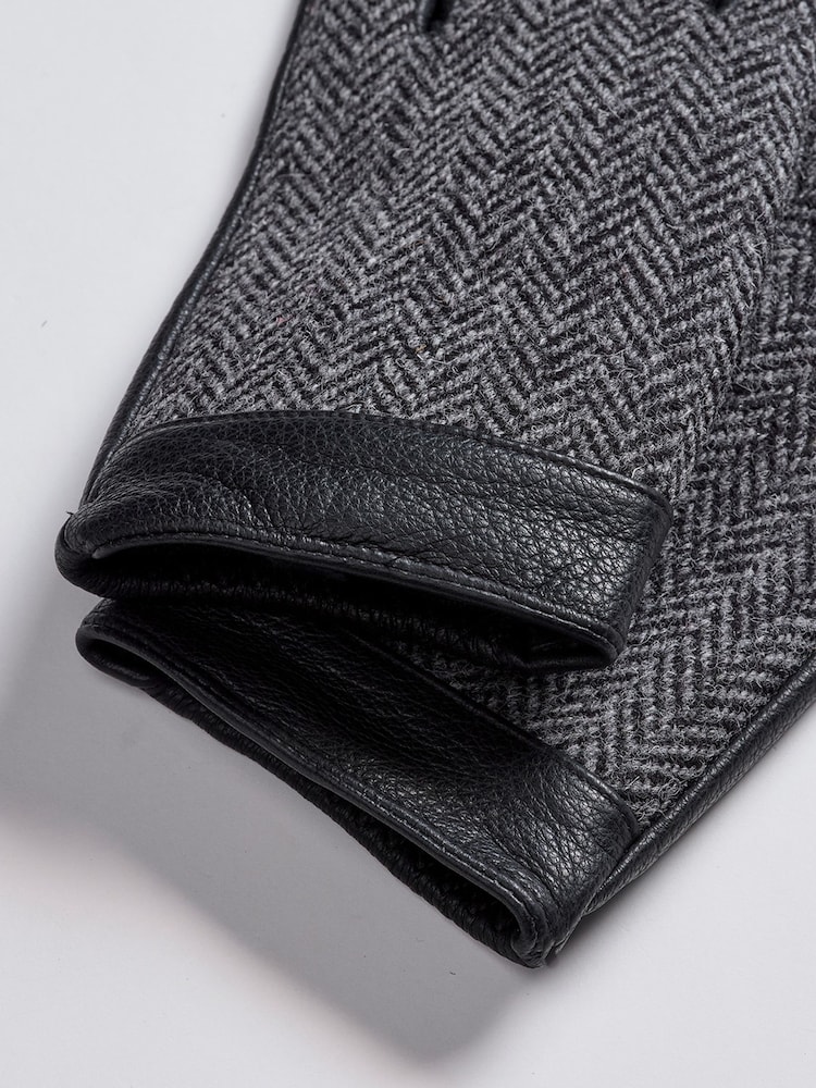 Brook Taverner Grey Harris Tweed® Gloves with Leather Palms - Image 4 of 4