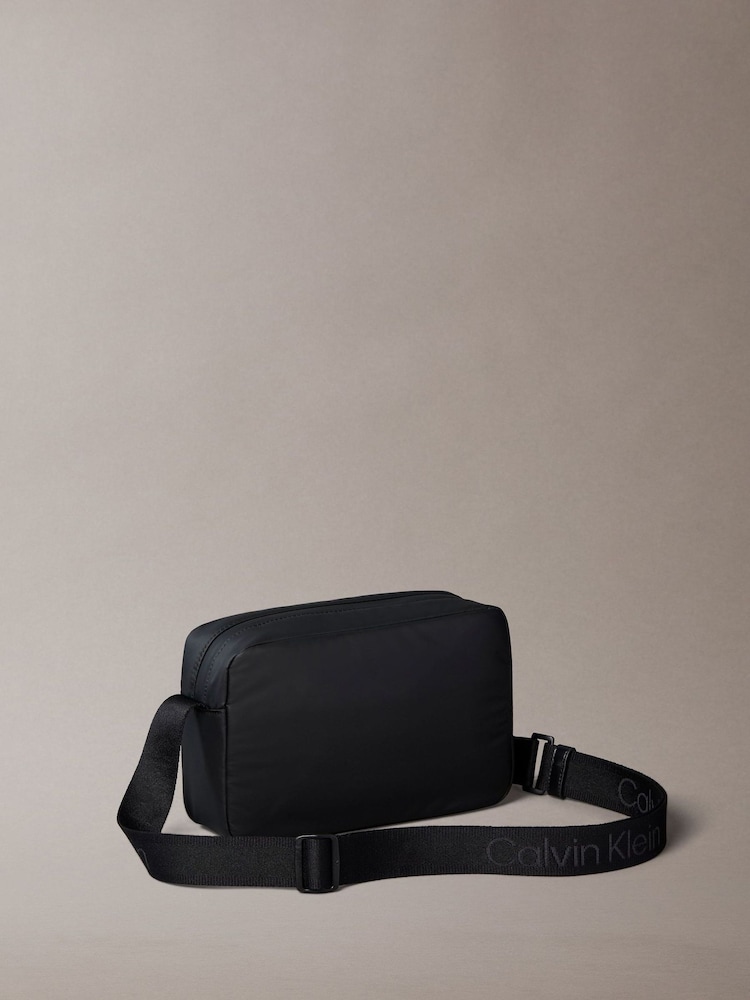 Calvin Klein Black Puffer Utility Camera Bag - Image 2 of 5 Calvin Klein Black Puffer Utility Camera Bag - Image 2 of 5