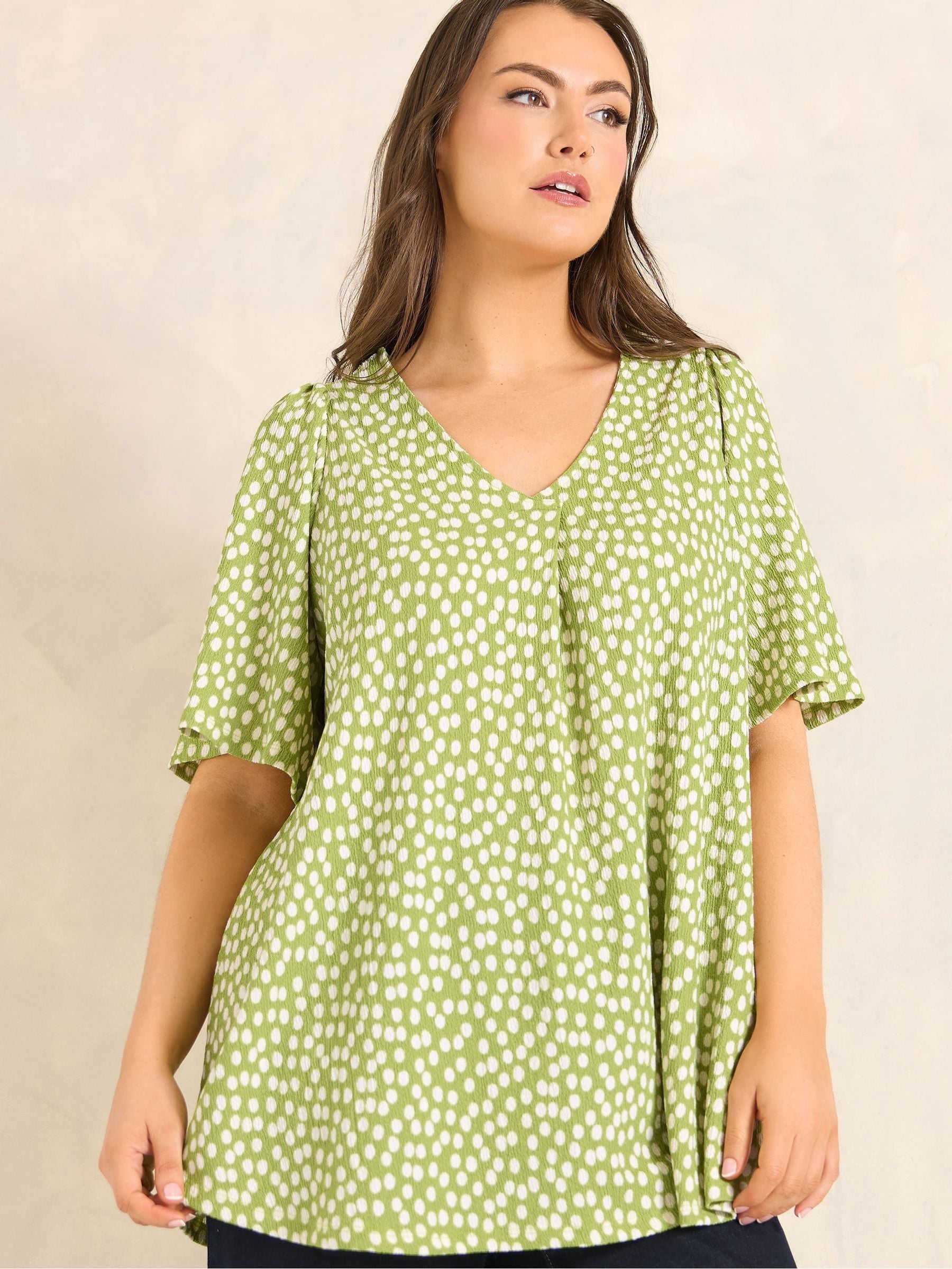 Evans Women's Green Angel Sleeve Pleated Swing Top