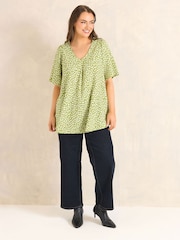 Evans Angel Sleeve Pleated Swing Top - Bilde 2 av 5