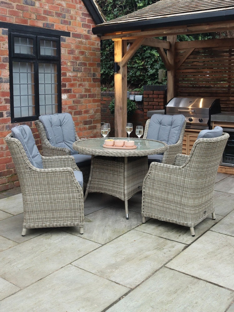Royalcraft Beige Wentworth 4 Seater Garden Highback Dining Set - Image 1 of 6 Royalcraft Beige Wentworth 4 Seater Garden Highback Dining Set - Image 1 of 6
