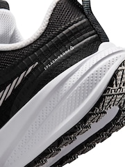 Schwarz, Weiß - Nike Junior Star Runner Utility Trainers - Bild 8 von 8