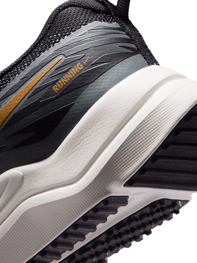 Nike Black/Gold Youth Cosmic Running Trainers - Image 11 of 11 Nike Black/Gold Youth Cosmic Running Trainers - Image 11 of 11