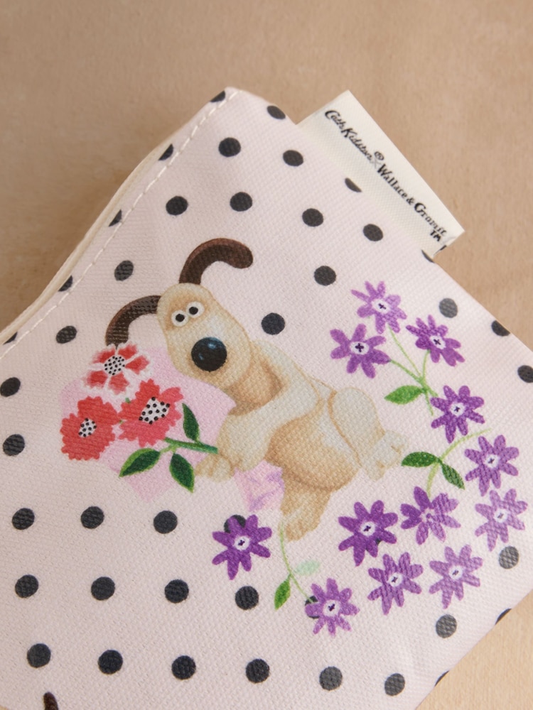 Cath Kidston Ecru Spot Wallace and Gromit Zipped Purse - Image 2 of 3 Cath Kidston Ecru Spot Wallace and Gromit Zipped Purse - Image 2 of 3