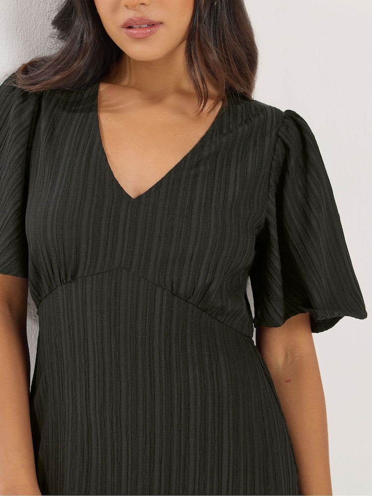 crinkle midi dress Eli Crinkle Midi Dress