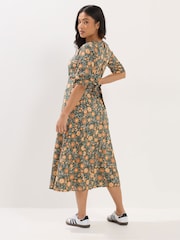 PixieGirl Petite Tapestry Floral Empire Midi-Kleid - Bild 3 von 5