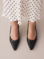 Black Forever Comfort® Weave Chisel Toe Court Heels - Image 3 of 9