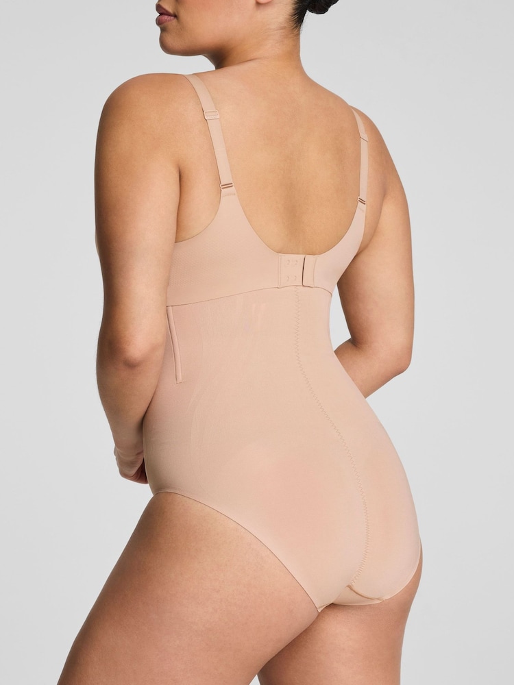 SPANX Nude Sculpt™ Go Figure High Waist Briefs - Image 4 of 4