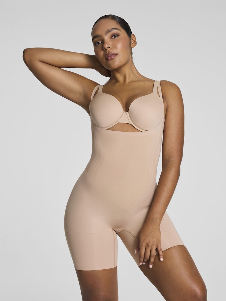 SPANX Nude Sculpt™ Go Figure Open Bust Mid Thigh Bodysuit - Image 6 of 6