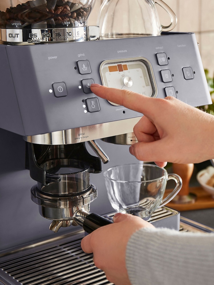 Morphy Richards Vella Grind & Sip Pro Semi-Auto Coffee Machine - Image 2 of 4