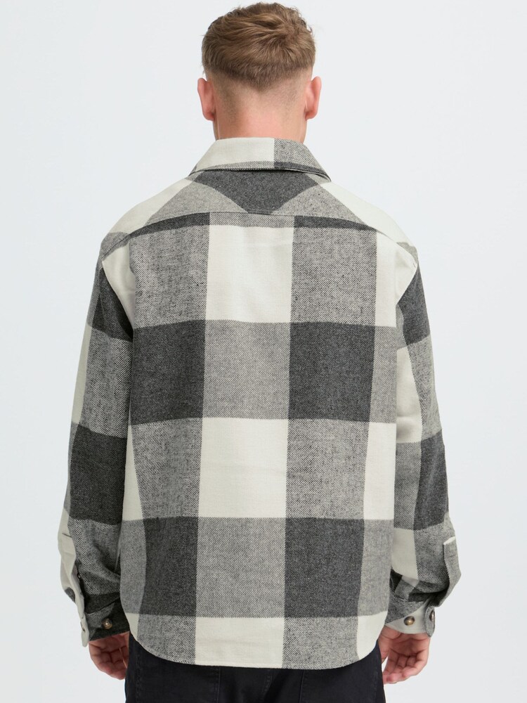 !Solid Blue Versatile Relaxed Fit Shirt With Buttons - Image 2 of 5 !Solid Blue Versatile Relaxed Fit Shirt With Buttons - Image 2 of 5